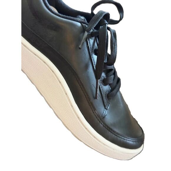 Allbirds Womens Shoes Green Leather Plant Pacer Sneaker  Allbirds Sneaker Black  Vegan Leather Plant Pacer  Blizzard Sole  Womens 9 New